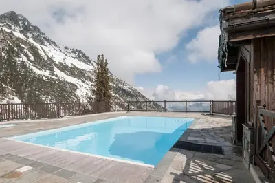 Vue générale sur la montagne ou vue sur la montagne depuis l'appartement