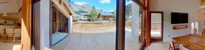 Télévision ou salle de divertissement dans l'établissement Sourire Altitude