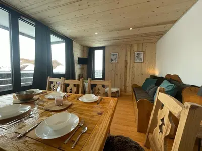 Coin salon dans l'établissement Studio rénové avec Balcon, Pieds des pistes, WIFI - FR-1-502-552