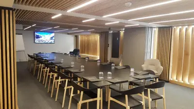 Télévision ou salle de divertissement dans l'établissement Le Yule Hotel & Spa