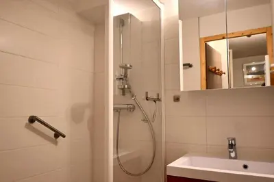 Salle de bains dans l'établissement Résidence Cret De L'ours 2 - Appartement 2 pièces 4 personnes à Vallandry proche des pistes et des commerces MAE-5111