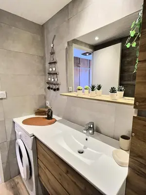 Salle de bains dans l'établissement Résidence La Balme - Magnifique 2 pièces entierement rénové pour 5 personnes MAE-5891