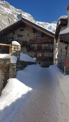 Vue générale sur la montagne ou vue sur la montagne depuis l'appartement