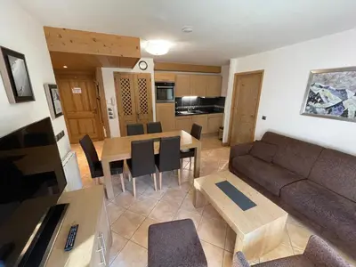 Cuisine ou kitchenette dans l'établissement Appartement Confort 4 Cimes Ski aux Pieds, Piscine, Sauna, Hammam, Parking Val Cenis - FR-1-508-300
