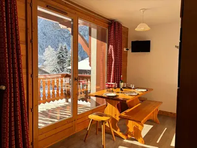 Vue générale sur la montagne ou vue sur la montagne depuis l'appartement