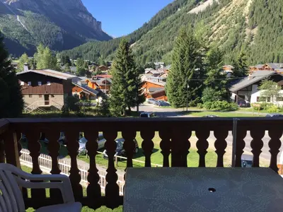 Vue générale sur la montagne ou vue sur la montagne depuis l'appartement