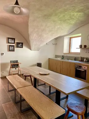 Cuisine ou kitchenette dans l'établissement La MaiZon du Bois Rez-de-Chaussée