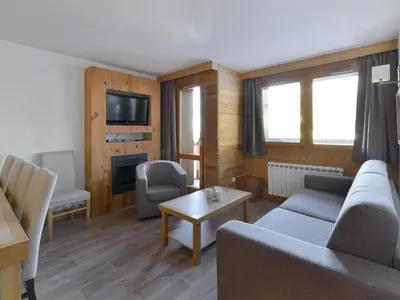 Télévision ou salle de divertissement dans l'établissement Appartement ski aux pieds pour 10 pers. avec WIFI et animaux admis - FR-1-181-2766