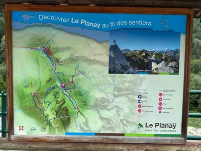 Plan de l'établissement Mountain house with two barns and a garden