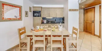 Cuisine ou kitchenette dans l'établissement Résidence Telemark - 3 Pièces pour 6 Personnes MAE-8461