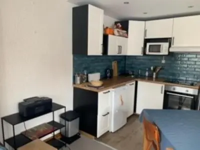Cuisine ou kitchenette dans l'établissement Appartement Confort · Grand 2 Pièces · Proche Pistes · Balcon Sud-Est · 6 Pers · Val Claret - FR-1-502-559