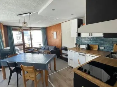 Cuisine ou kitchenette dans l'établissement Appartement Confort · Grand 2 Pièces · Proche Pistes · Balcon Sud-Est · 6 Pers · Val Claret - FR-1-502-559