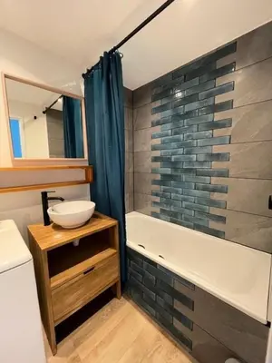 Salle de bains dans l'établissement Résidence Moutieres B1 - Appartement spacieux · Proche des pistes · Balcon MAE-3591