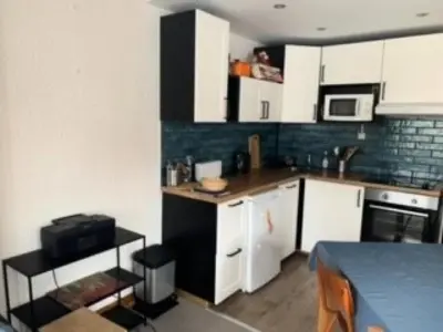 Cuisine ou kitchenette dans l'établissement Résidence Moutieres B1 - Appartement spacieux · Proche des pistes · Balcon MAE-3591