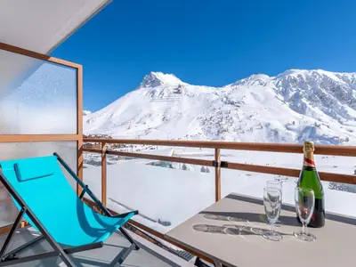 Vue générale sur la montagne ou vue sur la montagne depuis l'appartement