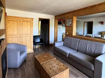 Coin salon dans l'établissement Résidence Le Centaure - Grand appartement pour 10 personnes · Résidence avec accès direct aux pistes MAE-0541