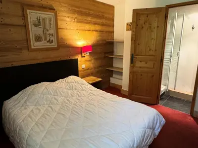 Un ou plusieurs lits dans un hébergement de l'établissement Résidence Le Centaure - Grand appartement pour 10 personnes · Résidence avec accès direct aux pistes MAE-0541