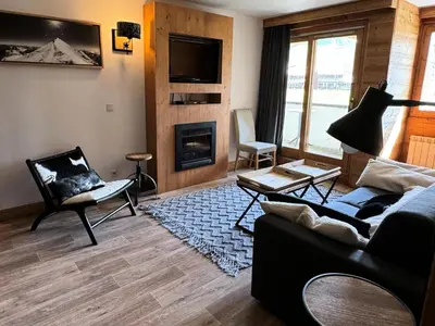 Télévision ou salle de divertissement dans l'établissement Résidence Le Centaure - Appartement spacieux et chaleureux · Ski aux pieds · Vue pistes MAE-0561
