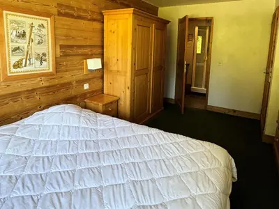 Un ou plusieurs lits dans un hébergement de l'établissement Résidence Le Centaure - Appartement agréable · Ski aux pieds MAE-0601