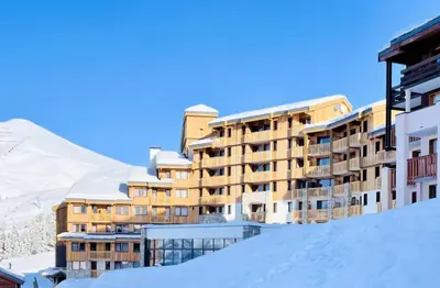 Vue générale sur la montagne ou vue sur la montagne depuis l'appartement