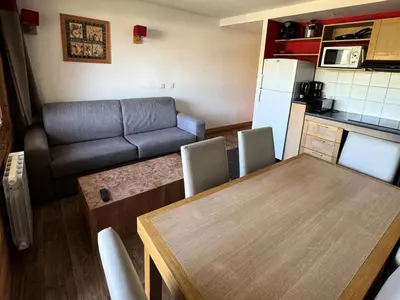 Cuisine ou kitchenette dans l'établissement Résidence Le Centaure - 3 pièces confortable · Résidence avec accès direct aux pistes · Exposition sud ouest MAE-0661