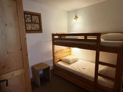 Un ou plusieurs lits dans un hébergement de l'établissement Résidence Le Centaure - 3 pièces confortable · Résidence avec accès direct aux pistes · Exposition sud ouest MAE-0661