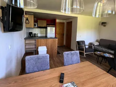 Cuisine ou kitchenette dans l'établissement Résidence Le Centaure - Beau 2 pièces rénové · Ski aux pieds · Sur le haut de Belle Plagne MAE-0711