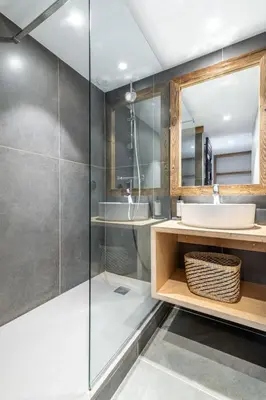 Salle de bains dans l'établissement Apartment Le Canvolan-1 by Interhome
