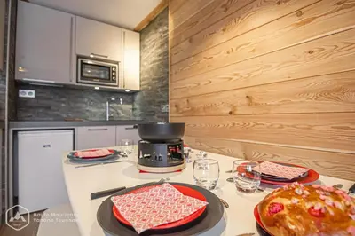 Cuisine ou kitchenette dans l'établissement Le Balcon de la Parrachée