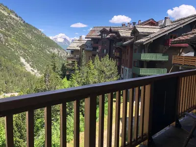 Vue générale sur la montagne ou vue sur la montagne depuis l'appartement