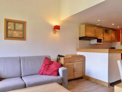 Cuisine ou kitchenette dans l'établissement Appartement duplex 6 pers · Ski aux pieds · Piscine chauffée · Animaux admis - FR-1-181-2805