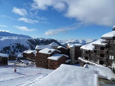 Vue générale sur la montagne ou vue sur la montagne depuis l'appartement