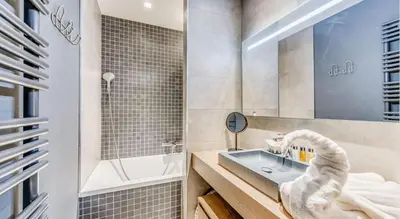 Salle de bains dans l'établissement Résidence Phoenix - 2 pièces cabine 5 personnes PREMIUM 3 MAE-2011