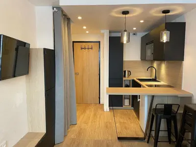 Cuisine ou kitchenette dans l'établissement Studio confortable 4 pers. au pied des pistes avec balcon - FR-1-502-564
