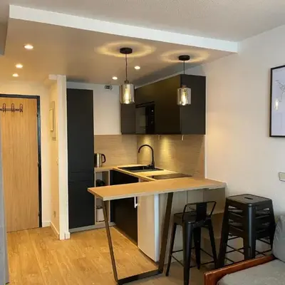 Studio confortable 4 pers. au pied des pistes avec balcon - FR-1-502-564