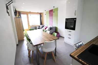 Télévision ou salle de divertissement dans l'établissement Résidence Hameau De Toviere - Appartement rénové·Proche des pistes · balcon MAE-3151