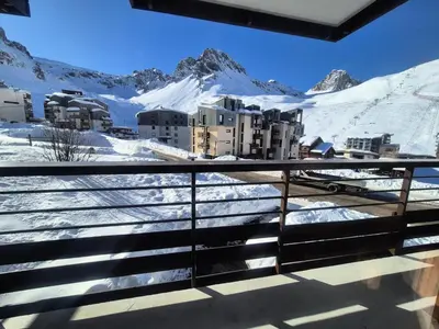 Vue générale sur la montagne ou vue sur la montagne depuis l'appartement