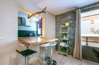 Cuisine ou kitchenette dans l'établissement CRISTALLINES App 6 personnes Val d'Isère Centre, Garage