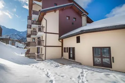Vue générale sur la montagne ou vue sur la montagne depuis l'appartement