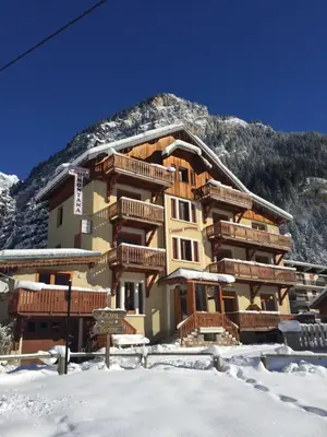 Vue générale sur la montagne ou vue sur la montagne depuis l'appartement