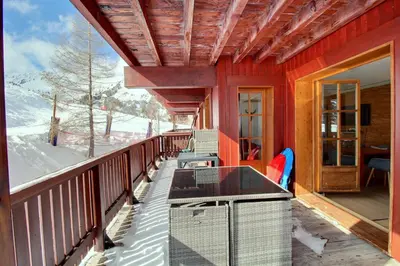 Coin salon dans l'établissement ARC 1950 Appartement 2 chambres cabine 8 personnes