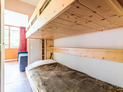 Un ou plusieurs lits dans un hébergement de l'établissement Studio Rond Point des Pistes - Val Claret-23 by Interhome
