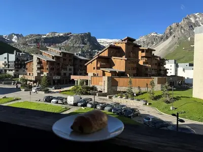 Vue générale sur la montagne ou vue sur la montagne depuis l'appartement