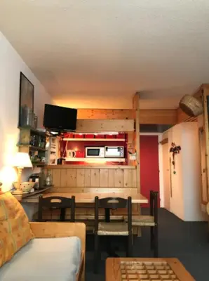 Télévision ou salle de divertissement dans l'établissement Appartement Arcs 1800 Les Villards 5 personnes