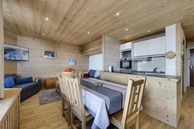 Cuisine ou kitchenette dans l'établissement Résidence Genepi - Appartement rénové·Proche pistes, commerces·Balcon MAE-3651