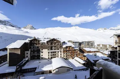 Vue générale sur la montagne ou vue sur la montagne depuis l'appartement