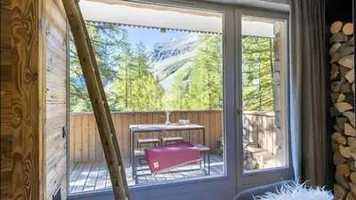 Vue générale sur la montagne ou vue sur la montagne depuis l'appartement