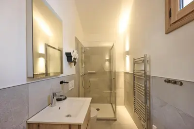 Salle de bains dans l'établissement Chalet les Niverolles PARADISKI