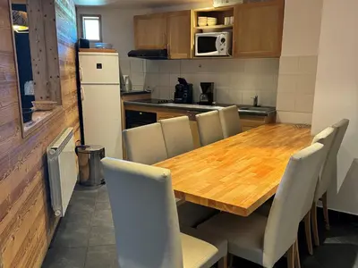Cuisine ou kitchenette dans l'établissement Spacieux 4P, Ski aux Pieds, Sud-Ouest, Piscine/Spa, Belle Plagne - FR-1-181-2809