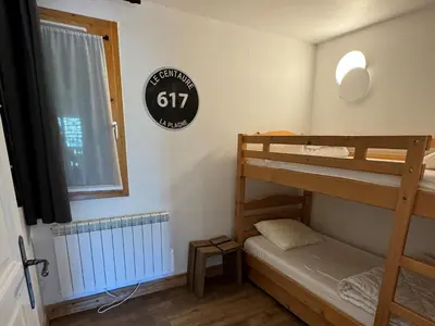 Un ou plusieurs lits dans un hébergement de l'établissement Spacieux 4P, Ski aux Pieds, Sud-Ouest, Piscine/Spa, Belle Plagne - FR-1-181-2809